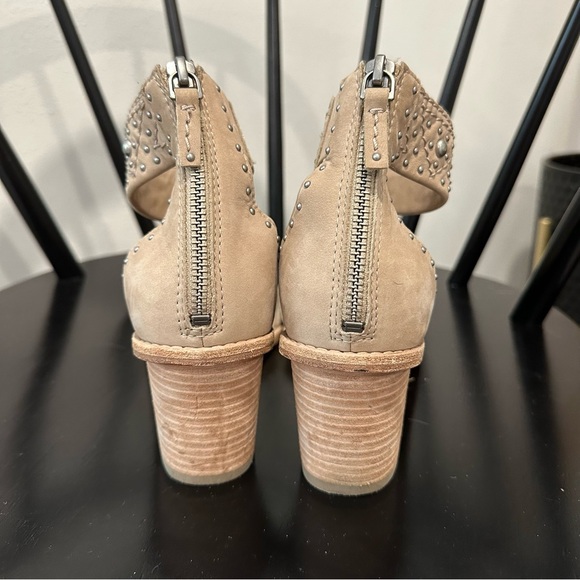 Frye Brielle studded deco sandals, size 8, taupe - Picture 5 of 15
